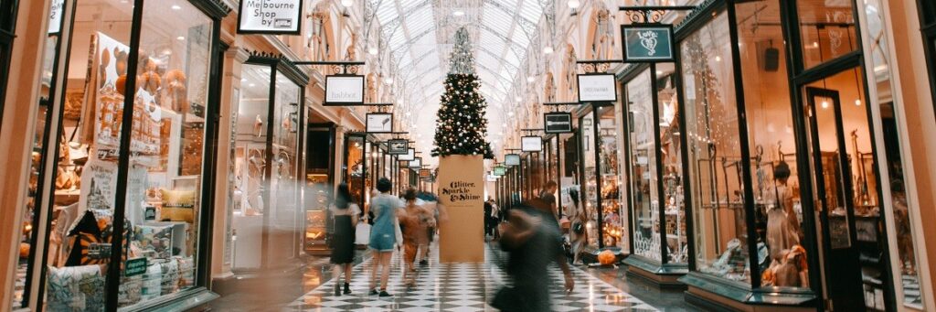 Black Friday shopping|Black Friday shopping|a shopping mall|A shopping mall